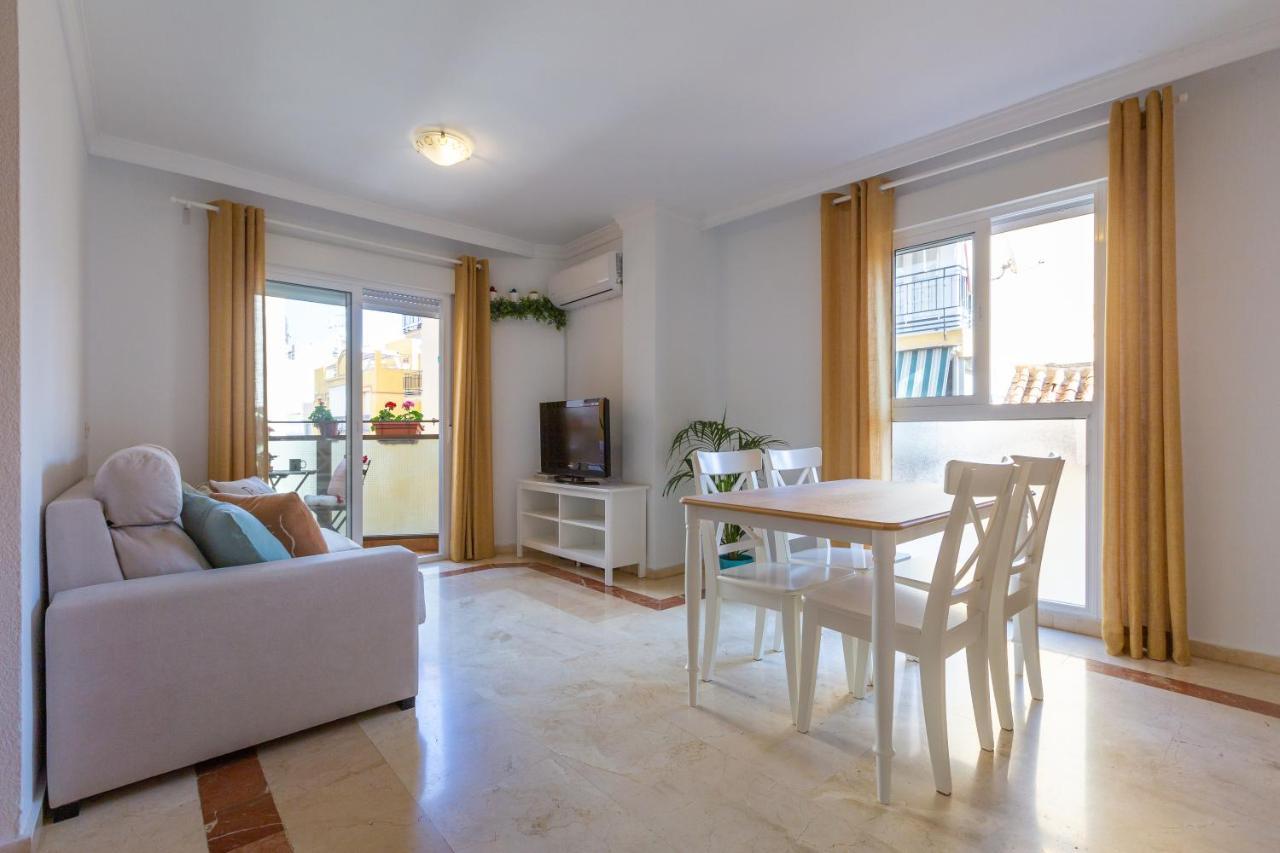 מאלגה Luminoso Apartamento De Dos Habitaciones Con Terraza Y Parking En El Centro מראה חיצוני תמונה