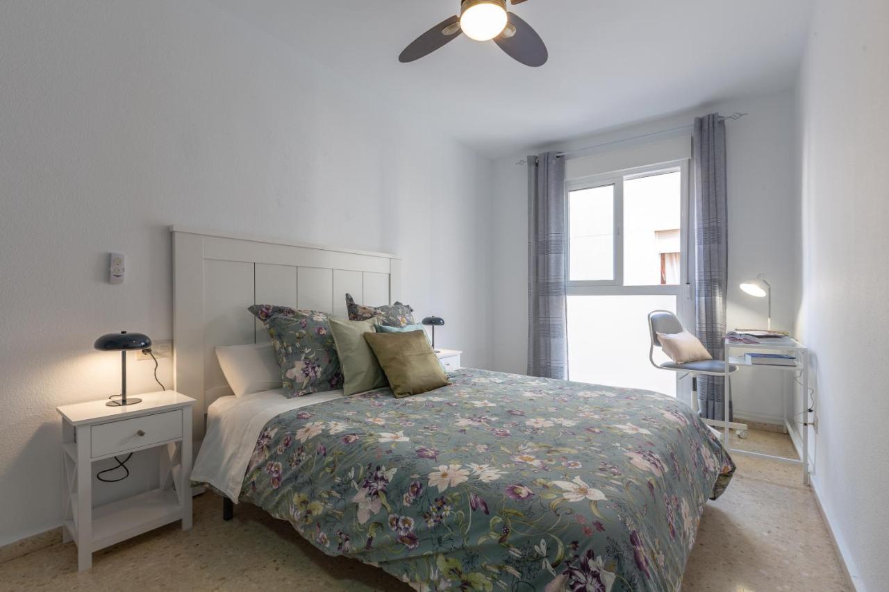 מאלגה Luminoso Apartamento De Dos Habitaciones Con Terraza Y Parking En El Centro מראה חיצוני תמונה
