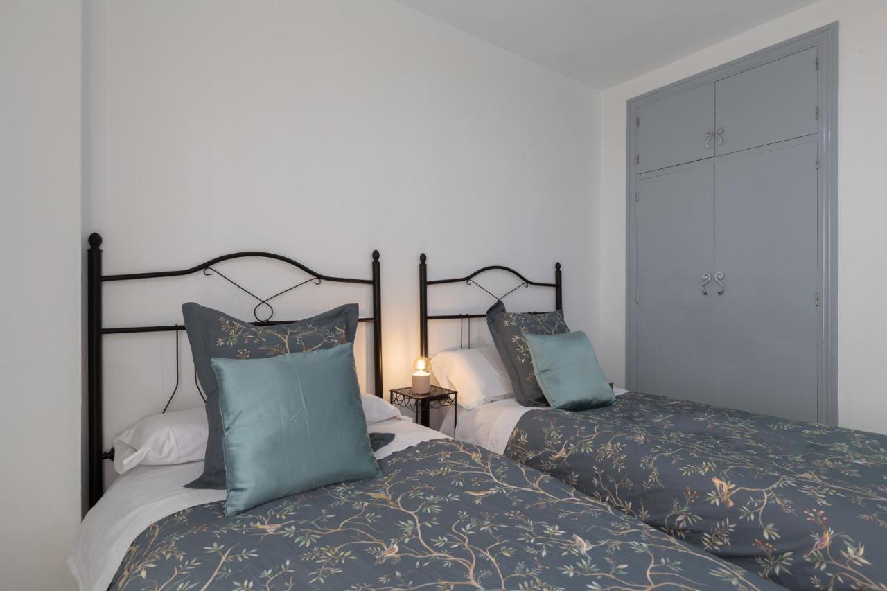 מאלגה Luminoso Apartamento De Dos Habitaciones Con Terraza Y Parking En El Centro מראה חיצוני תמונה