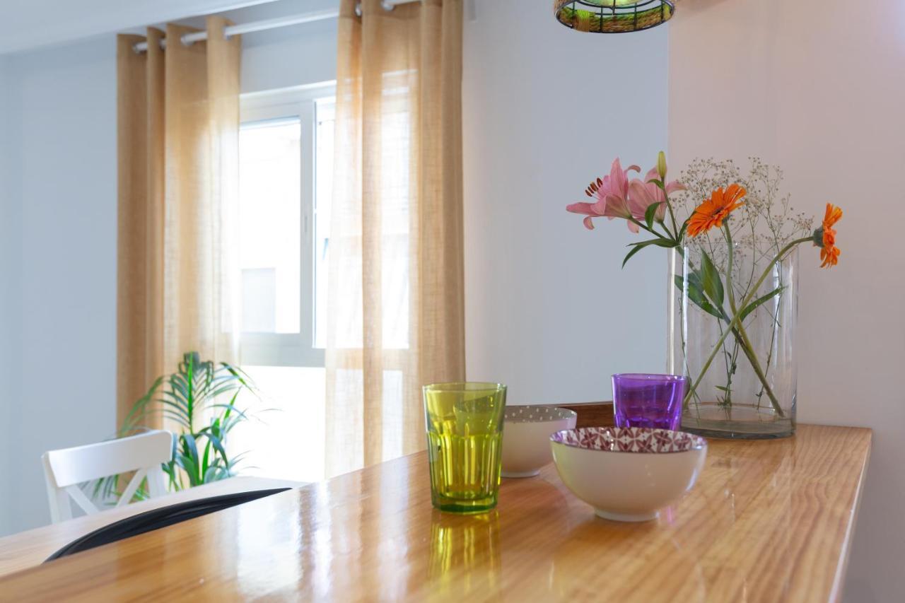 מאלגה Luminoso Apartamento De Dos Habitaciones Con Terraza Y Parking En El Centro מראה חיצוני תמונה