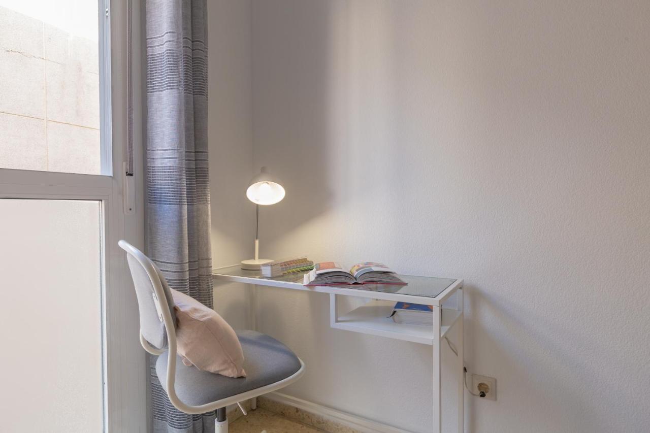 מאלגה Luminoso Apartamento De Dos Habitaciones Con Terraza Y Parking En El Centro מראה חיצוני תמונה