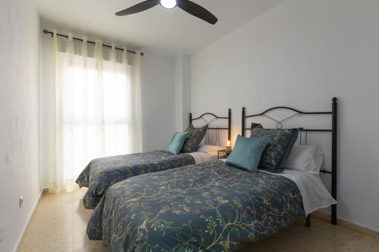מאלגה Luminoso Apartamento De Dos Habitaciones Con Terraza Y Parking En El Centro מראה חיצוני תמונה