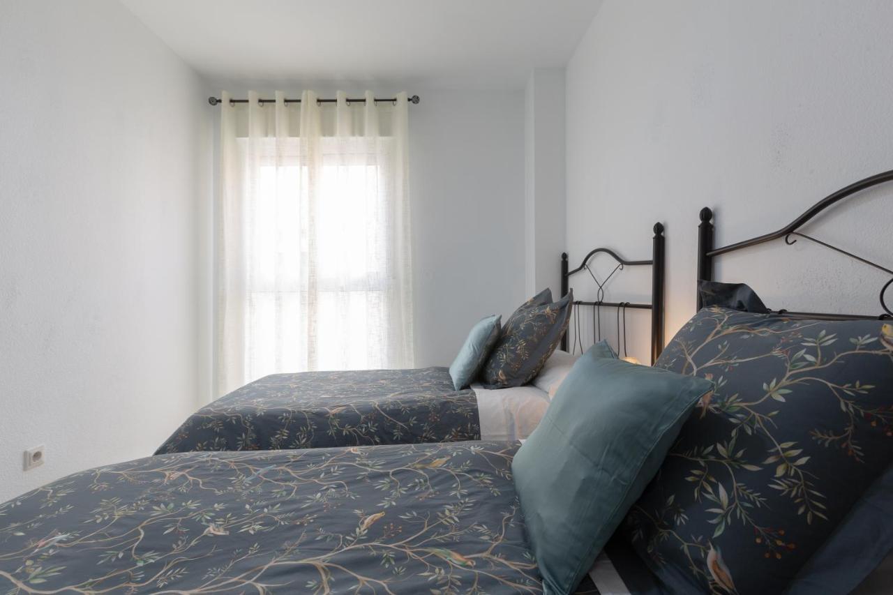 מאלגה Luminoso Apartamento De Dos Habitaciones Con Terraza Y Parking En El Centro מראה חיצוני תמונה